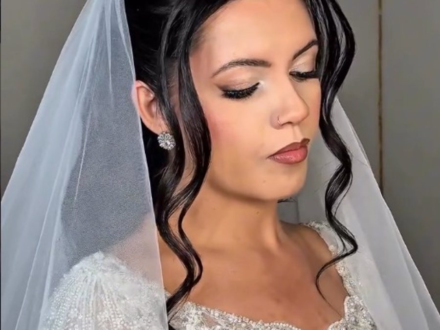 Penteado e maquiagem de noiva no Maison Complex